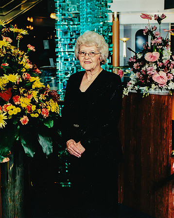Carol Carter